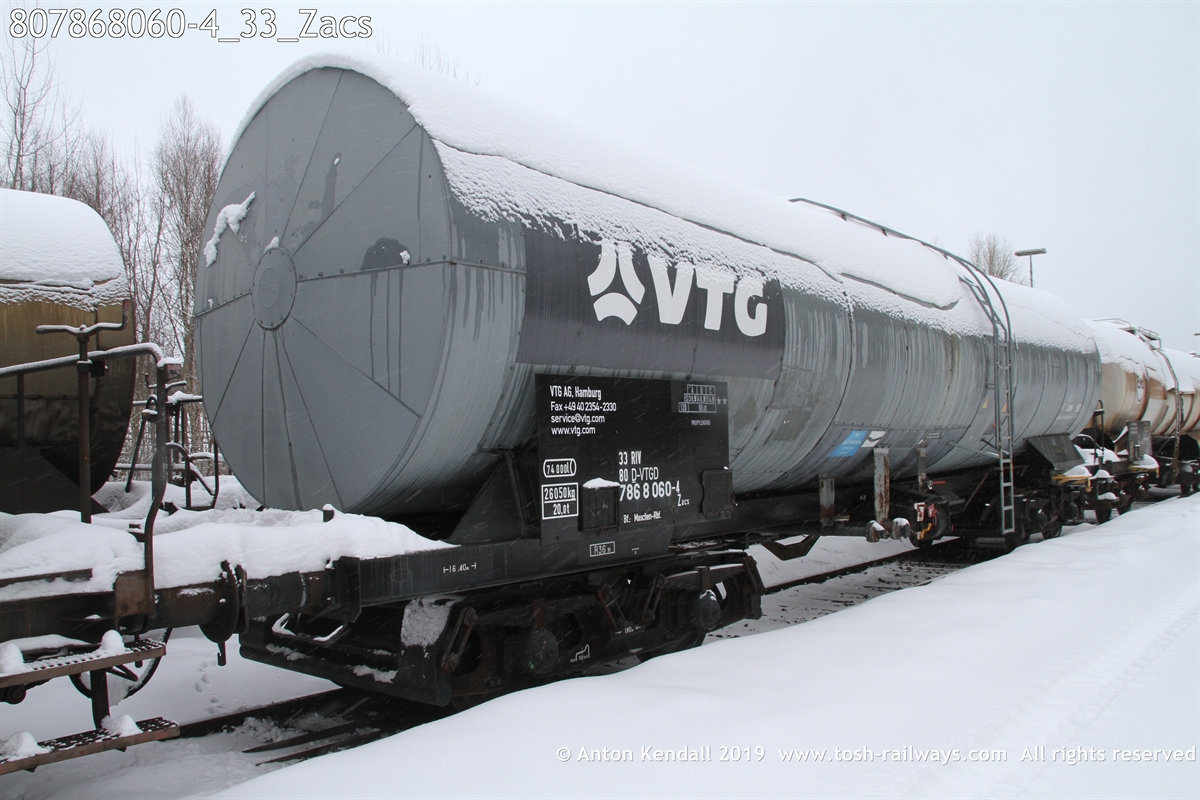 807868060-4_33_Zacs.JPG